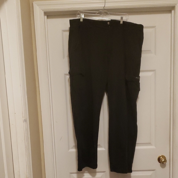 Wrangler Men's Black Cargo Pants - Picture 1 of 10